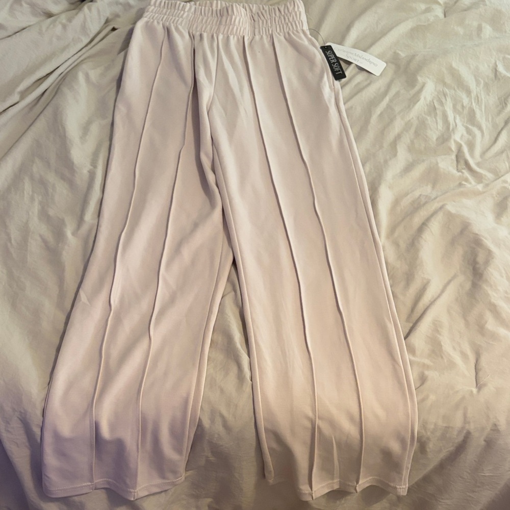 Peachy Wide-Leg Pants